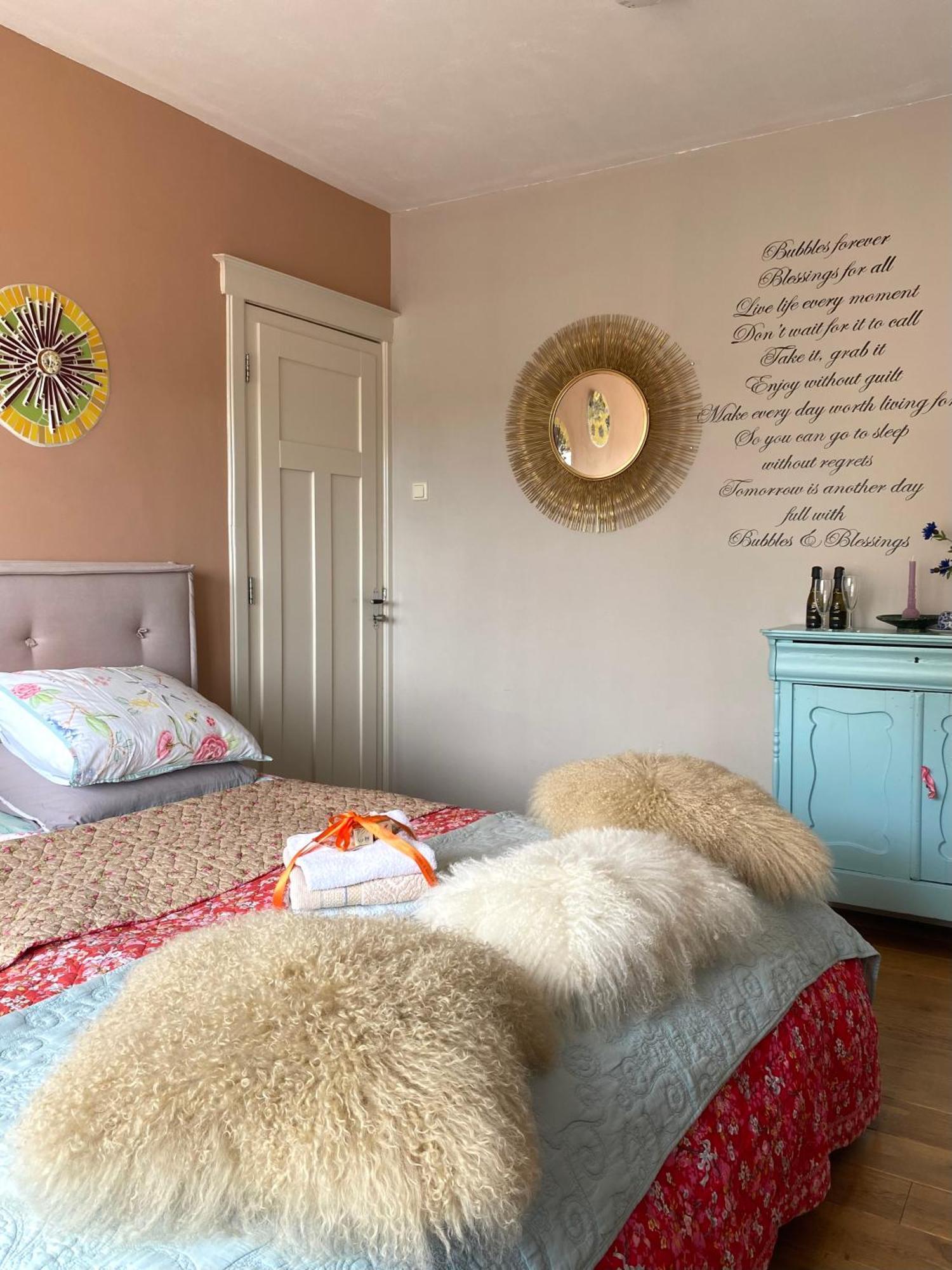 ビルトホーフェン Bubbles & Bed Bed & Breakfast エクステリア 写真